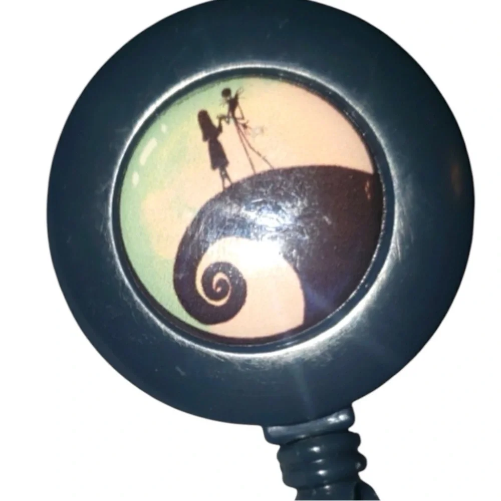 New Disney's Nightmare Before Christmas Retractable Id Badge/ Card Holder NWOT
